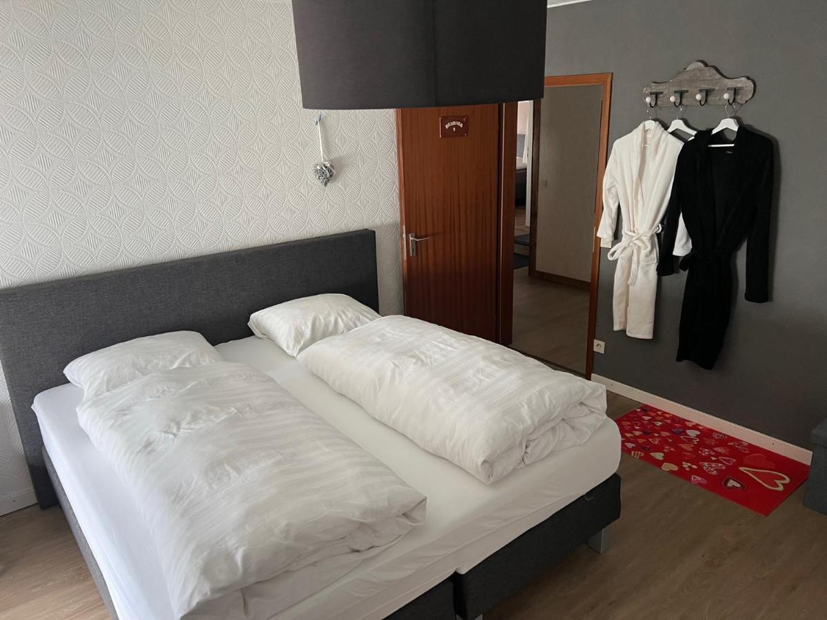 Pension Burgklause Schönecken Exteriör bild